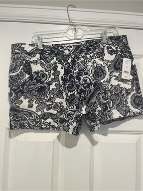 Women’s Navy Blue & White Paisley Shorts